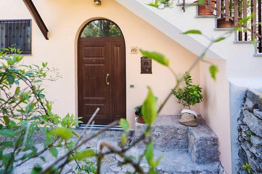 Nonna Carmela Apartment SantʼAgata sui Due Golfi المظهر الخارجي الصورة